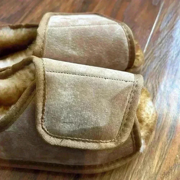 Hammacher Schlemmer The Lady's Adjustable Sheepskin Slippers Women’s Size M Fall - Picture 3 of 7